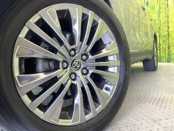 2021 Toyota Harrier — photo 9 | Tuminion Kenya