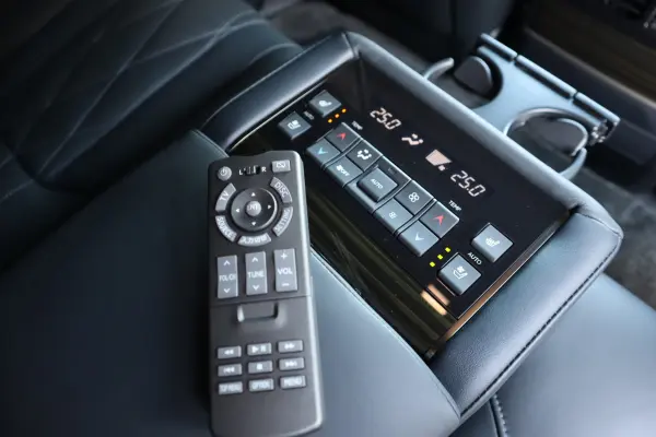 2021 Lexus Lx — photo 9 | Tuminion Kenya