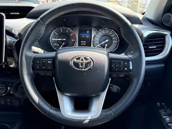 2022 Toyota Hilux — photo 3 | Tuminion Kenya