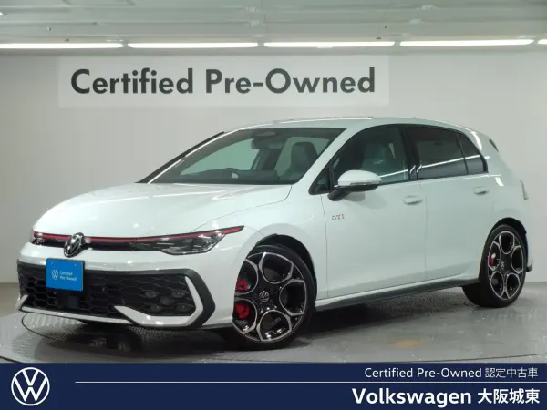 2025 Volkswagen Golf — photo 1