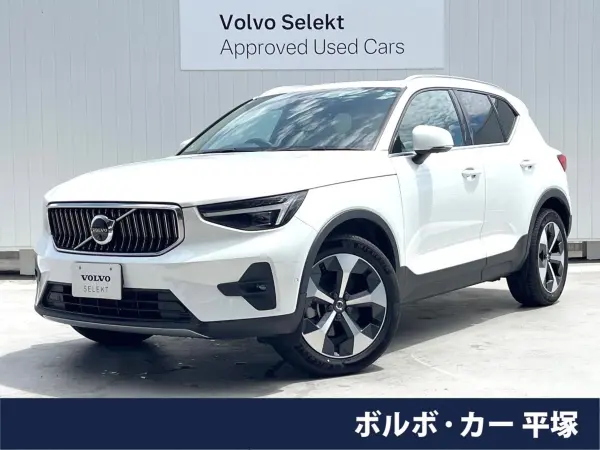 2024 Volvo Xc40 — photo 1