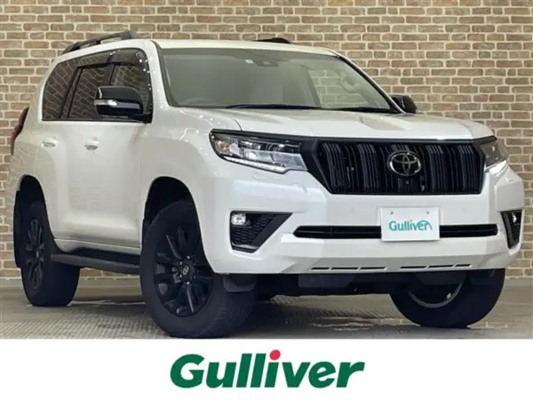 Toyota Land Cruiser Prado 2.8 TX L Package Matte Black Edition Diesel Turbo 4WD 3-Row 7-Seater Diesel Turbo Moonroof Multi-Terrain Monitor Leather Seats Seat Ventilation Radar Cruise Control Clearance Sonar Power Folding Third-Row Seats (White Pearl) — 2023, 31,000km, for sale in Kenya