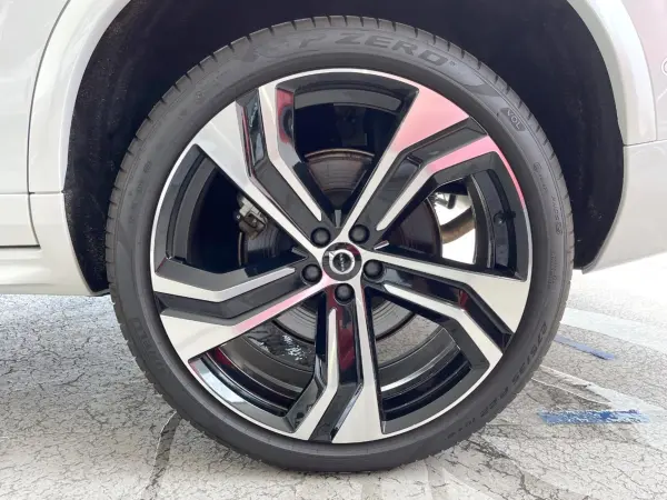 2023 Volvo Xc90 — photo 9 | Tuminion Kenya