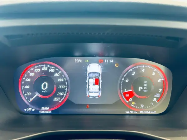 2020 Volvo Xc40 — photo 3 | Tuminion Kenya