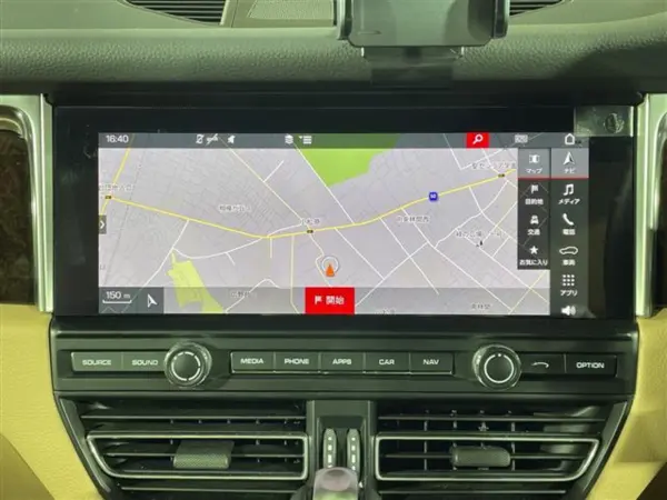 2021 Porsche Macan — photo 7 | Tuminion Kenya