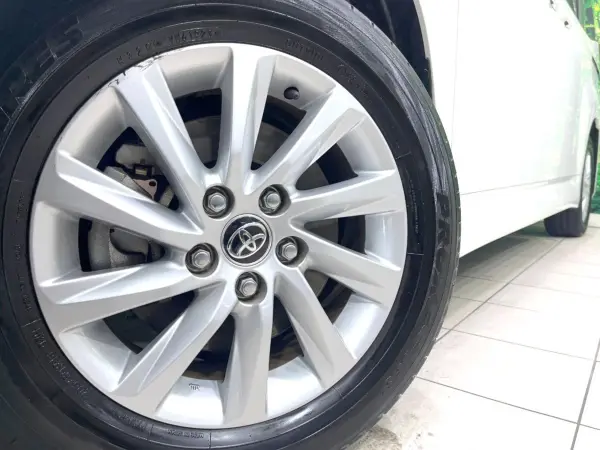 2023 Toyota Noah — photo 9 | Tuminion Kenya