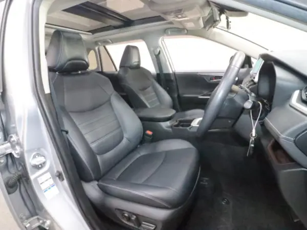 2020 Toyota  Rav4 — photo 7 | Tuminion Kenya