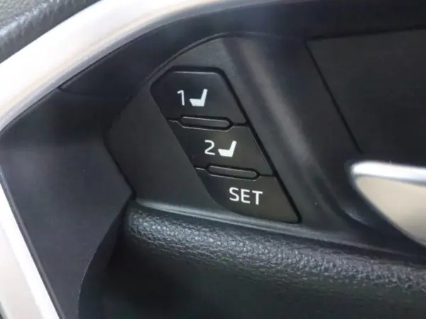 2020 Toyota  Rav4 — photo 8 | Tuminion Kenya