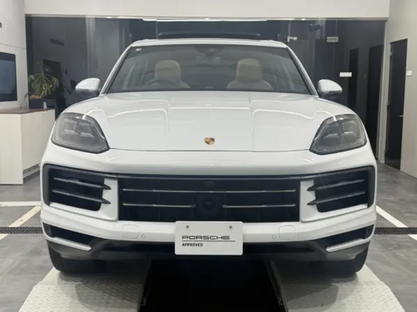 2025 Porsche Cayenne — photo 2 | Tuminion Kenya