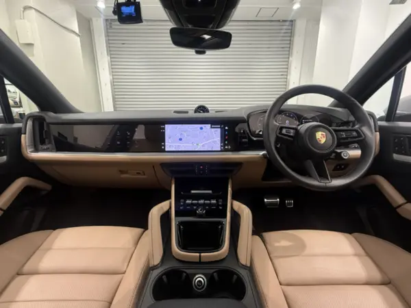 2025 Porsche Cayenne — photo 9 | Tuminion Kenya