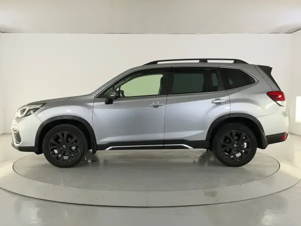 2021 Subaru Forester — photo 3 | Tuminion Kenya