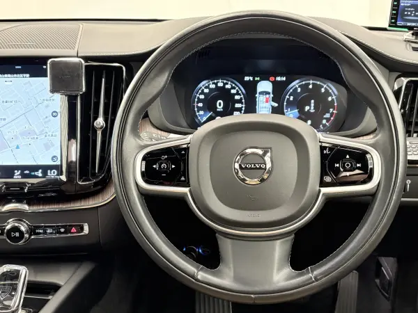 2021 Volvo Xc60 — photo 3 | Tuminion Kenya