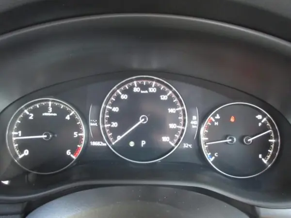 2023 Mazda 3 Fastback — photo 8 | Tuminion Kenya