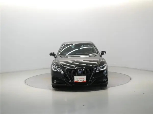 2020 Toyota Crown — photo 2 | Tuminion Kenya