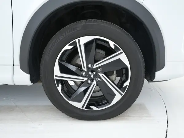 2024 Mitsubishi Eclipse Cross — photo 9 | Tuminion Kenya