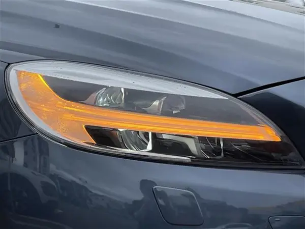 2019 Volvo V40 — photo 9 | Tuminion Kenya