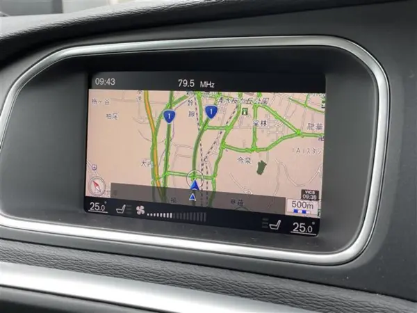 2019 Volvo V40 — photo 2 | Tuminion Kenya
