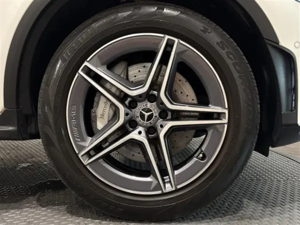2021 Mercedes-benz Glc — photo 9 | Tuminion Kenya