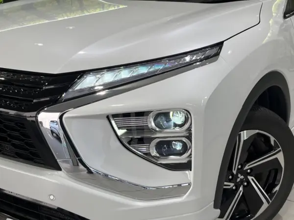 2022 Mitsubishi Eclipse Cross — photo 8 | Tuminion Kenya
