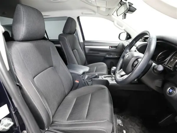 2024 Toyota Hilux — photo 8 | Tuminion Kenya