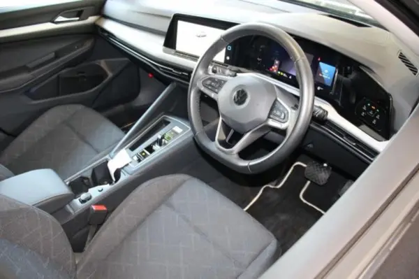 2024 Volkswagen Golf — photo 7 | Tuminion Kenya