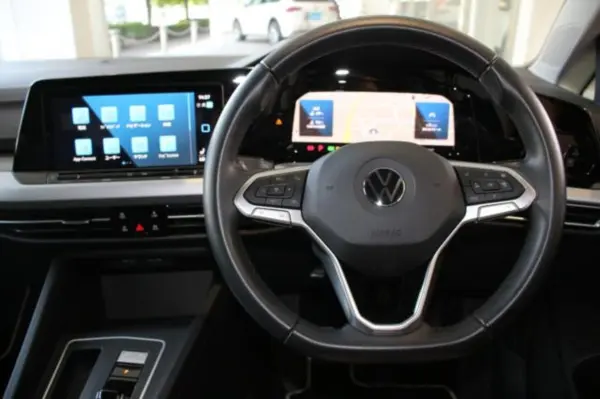 2024 Volkswagen Golf — photo 8 | Tuminion Kenya