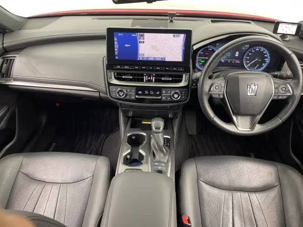 2021 Toyota Crown — photo 2 | Tuminion Kenya