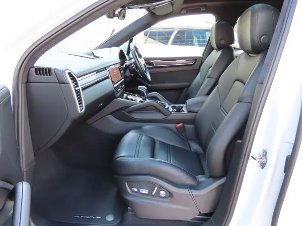 2021 Porsche Cayenne — photo 9 | Tuminion Kenya