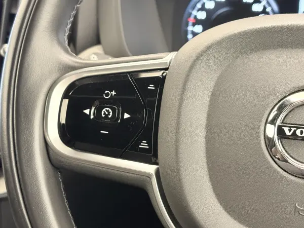 2018 Volvo Xc60 — photo 7 | Tuminion Kenya