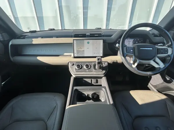 2021 Landrover Defender — photo 2 | Tuminion Kenya