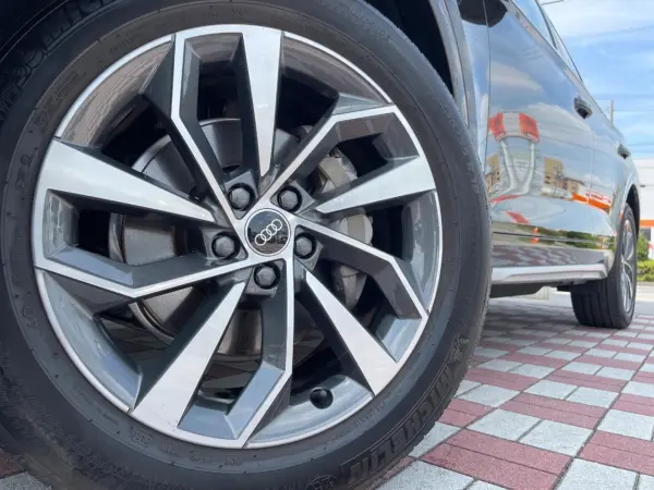 2021 Audi Q5 — photo 8 | Tuminion Kenya