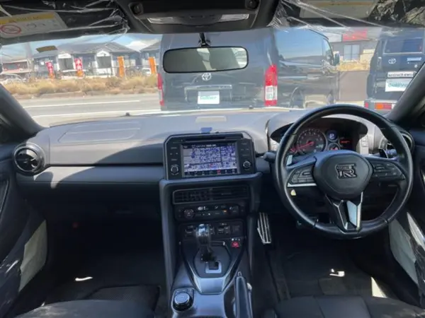 2024 Nissan Gt-r — photo 2 | Tuminion Kenya