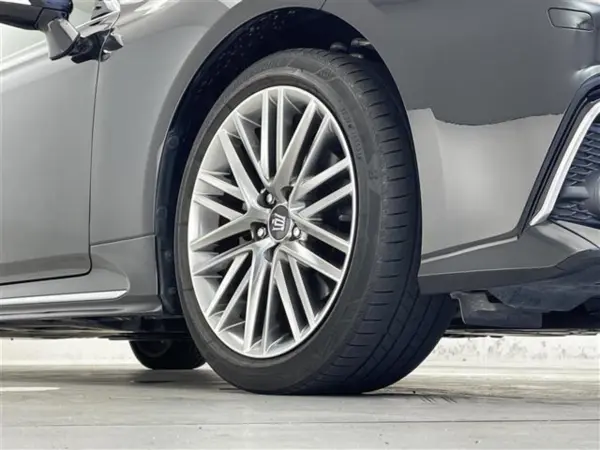2021 Toyota Crown — photo 9 | Tuminion Kenya