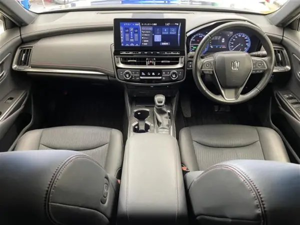2021 Toyota Crown — photo 2 | Tuminion Kenya