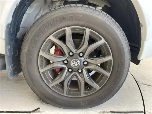 2024 Toyota Hilux — photo 8 | Tuminion Kenya