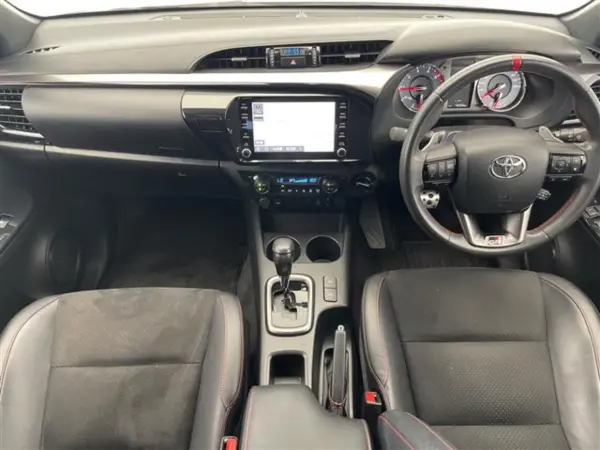 2024 Toyota Hilux — photo 2 | Tuminion Kenya