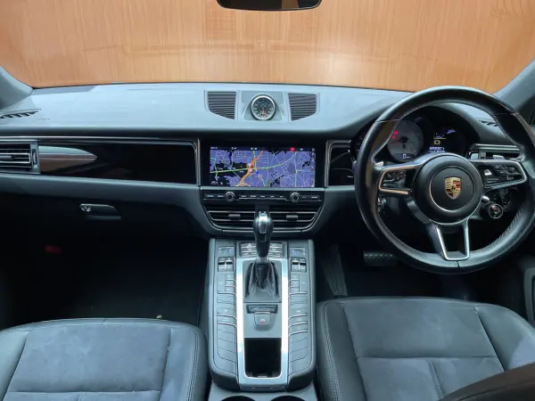 2019 Porsche Macan — photo 2 | Tuminion Kenya