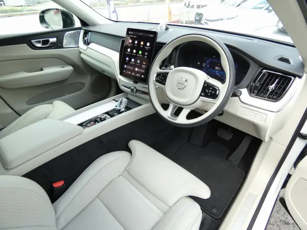 2025 Volvo Xc60 — photo 8 | Tuminion Kenya