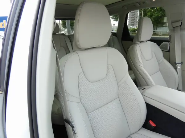 2025 Volvo Xc60 — photo 9 | Tuminion Kenya