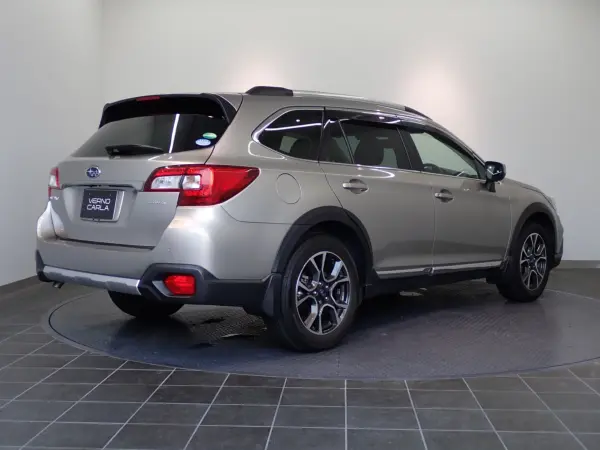 2020 Subaru Legacy Outback — photo 3 | Tuminion Kenya