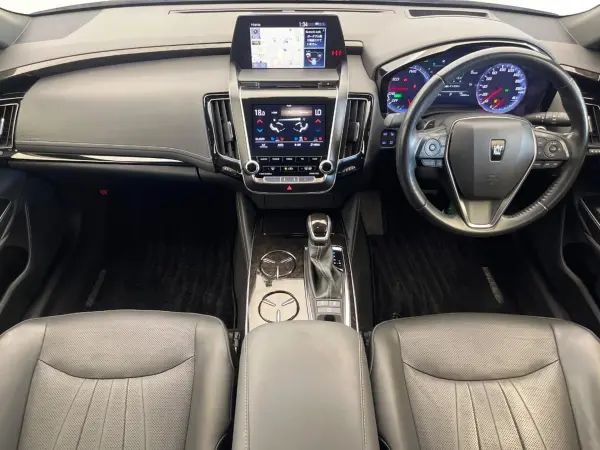 2018 Toyota Crown — photo 2 | Tuminion Kenya
