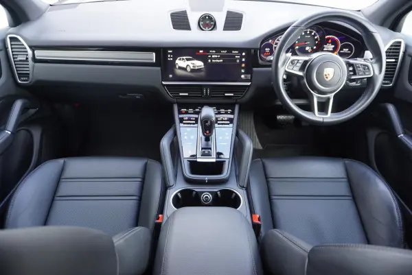 2022 Porsche Cayenne — photo 9 | Tuminion Kenya
