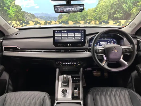 2024 Mitsubishi Outlander — photo 2 | Tuminion Kenya