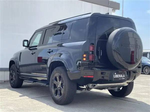 2025 Landrover Defender — photo 9 | Tuminion Kenya