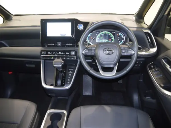 2023 Toyota Noah — photo 7 | Tuminion Kenya