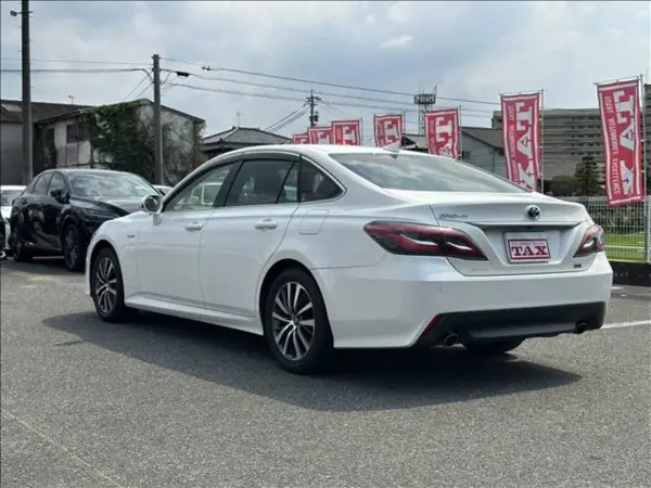 2019 Toyota Crown — photo 3 | Tuminion Kenya