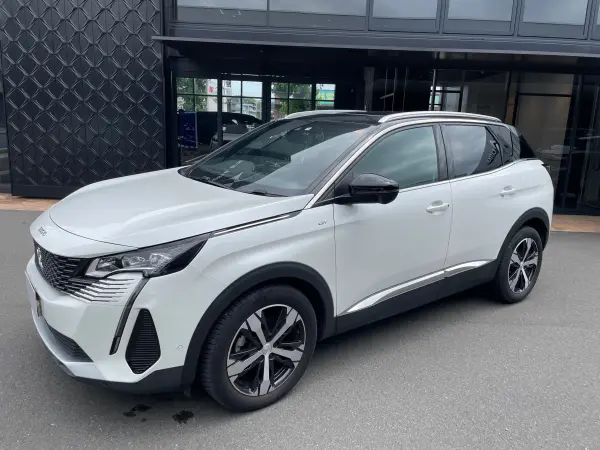 2022 Peugeot 3008 — photo 3 | Tuminion Kenya