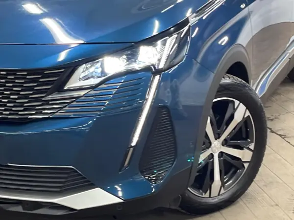 2021 Peugeot 5008 — photo 8 | Tuminion Kenya