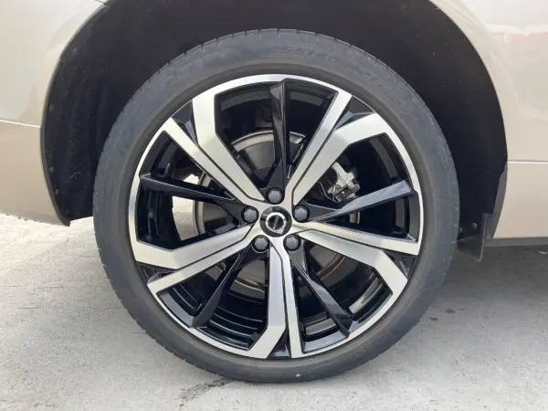 2022 Volvo Xc60 — photo 9 | Tuminion Kenya