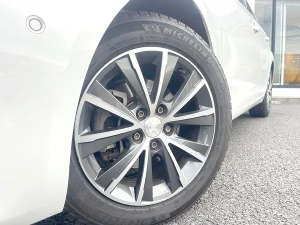 2020 Peugeot 308 — photo 9 | Tuminion Kenya